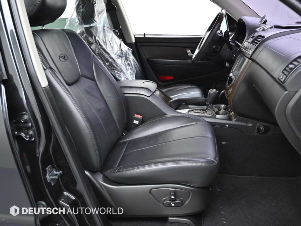 Ssangyong Rexton - Vista 10