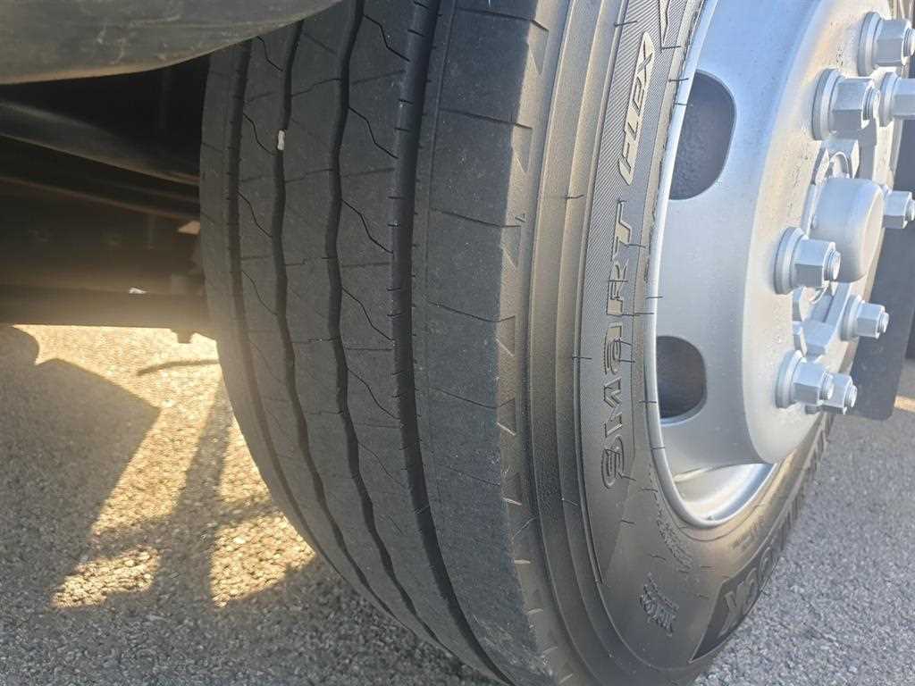 medium and large cargo Cargo 2009 Blanco - Importación desde Corea - HF Imports Iquique - Foto 14