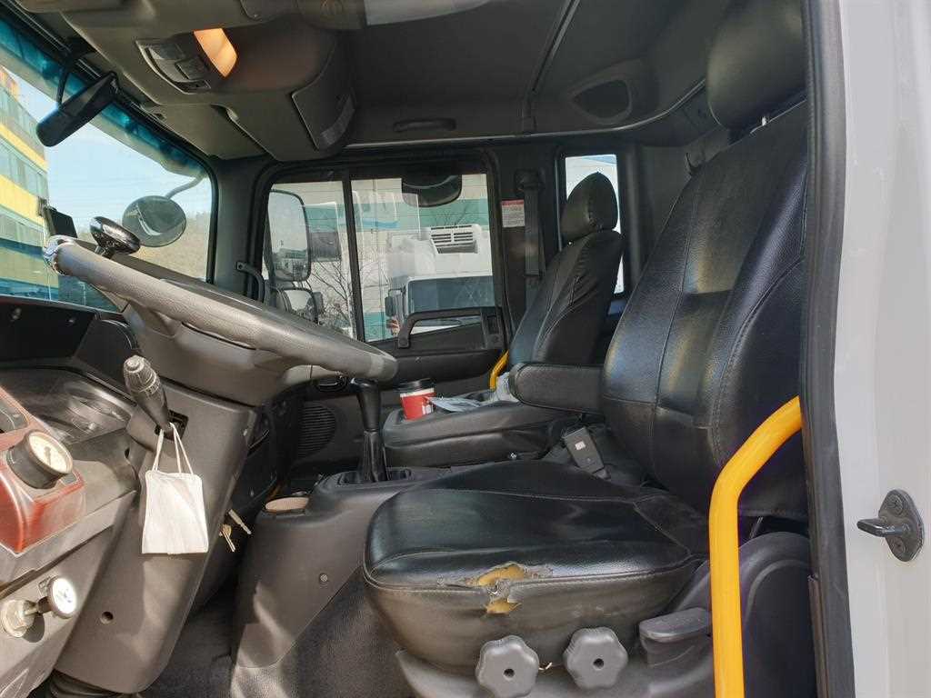 medium and large cargo Cargo 2008 Blanco - Importación desde Corea - HF Imports Iquique - Foto 15