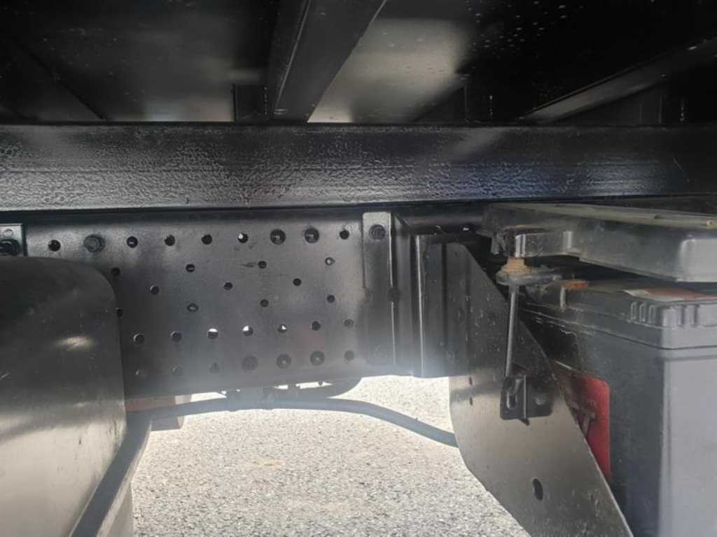 medium and large cargo truck - Vista 10