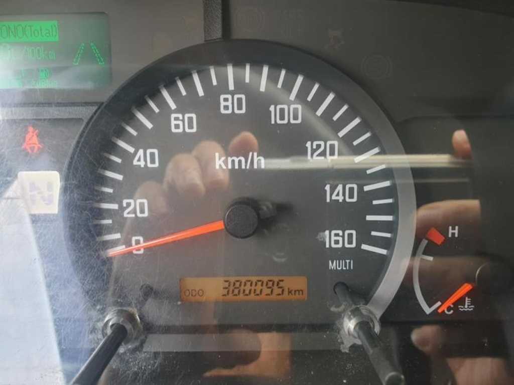 medium and large cargo truck - Vista 11