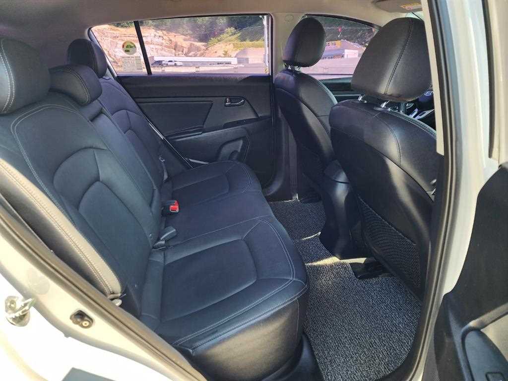 KIA Sportage 2011 Blanco - Importación desde Corea - HF Imports Iquique - Foto 18