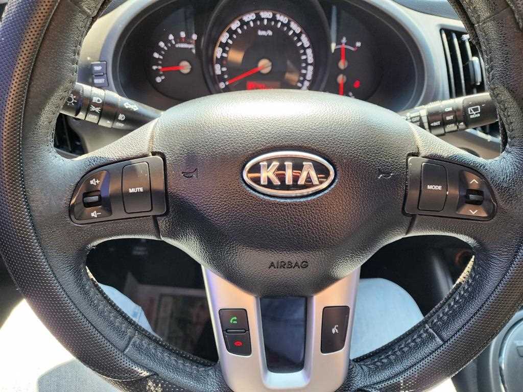 KIA Sportage 2011 Blanco - Importación desde Corea - HF Imports Iquique - Foto 17