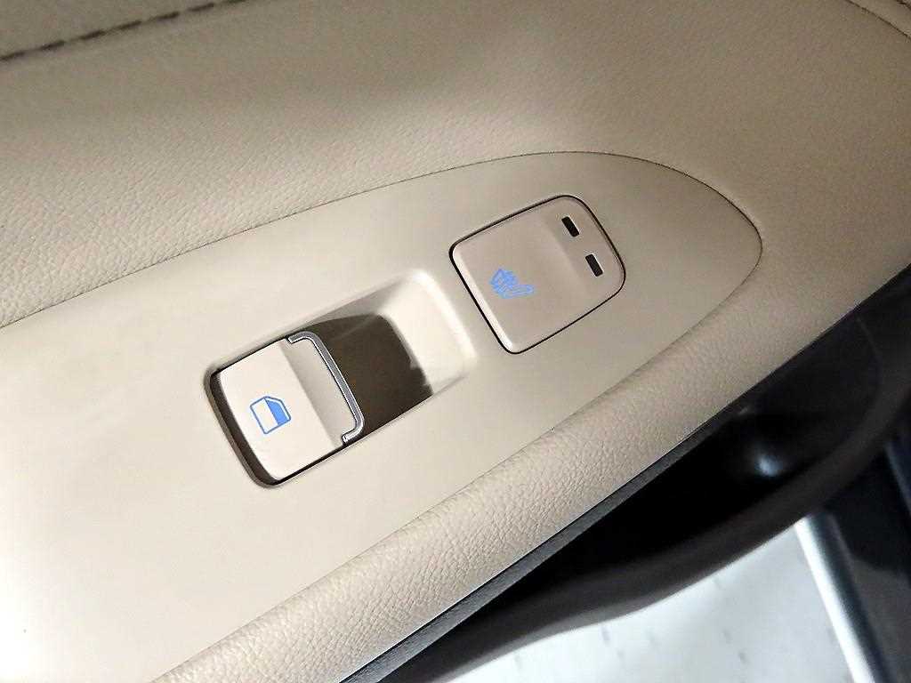 HYUNDAI Grandeur 2018 Azul - Importación desde Corea - HF Imports Iquique - Foto 16