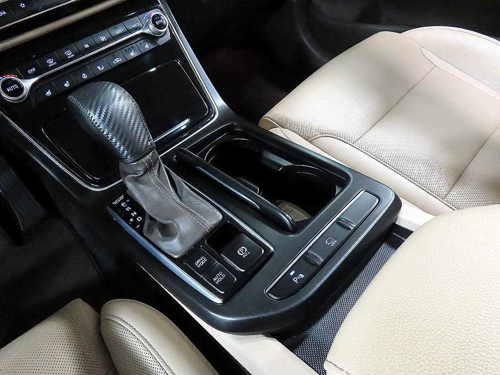 HYUNDAI Grandeur - Vista 10