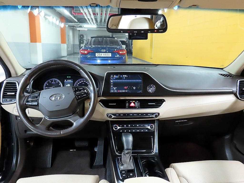 HYUNDAI Grandeur - Vista 7