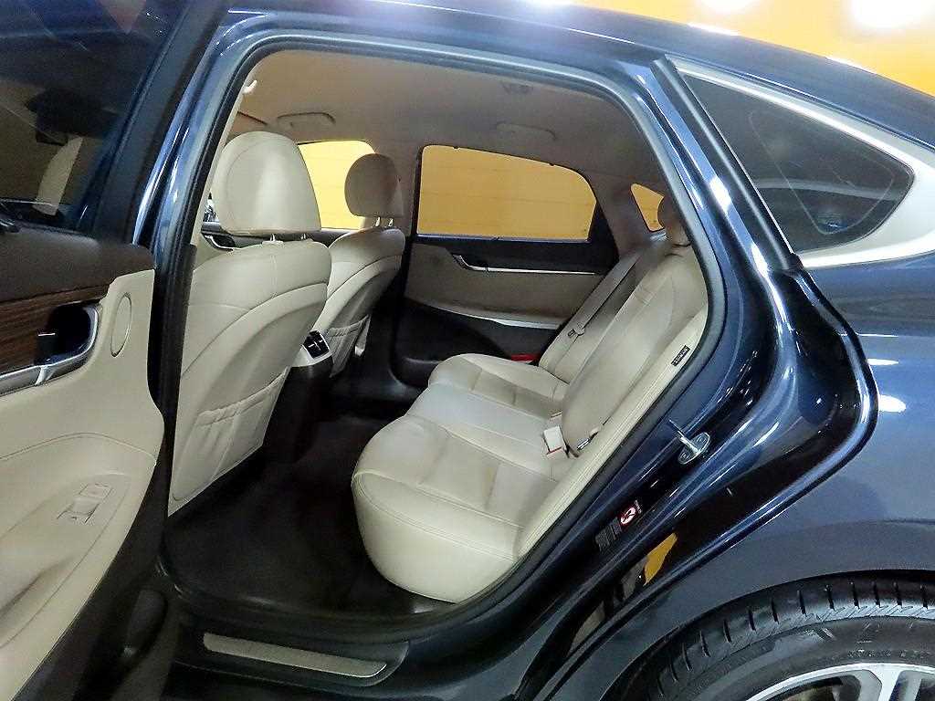 HYUNDAI Grandeur - Vista 12