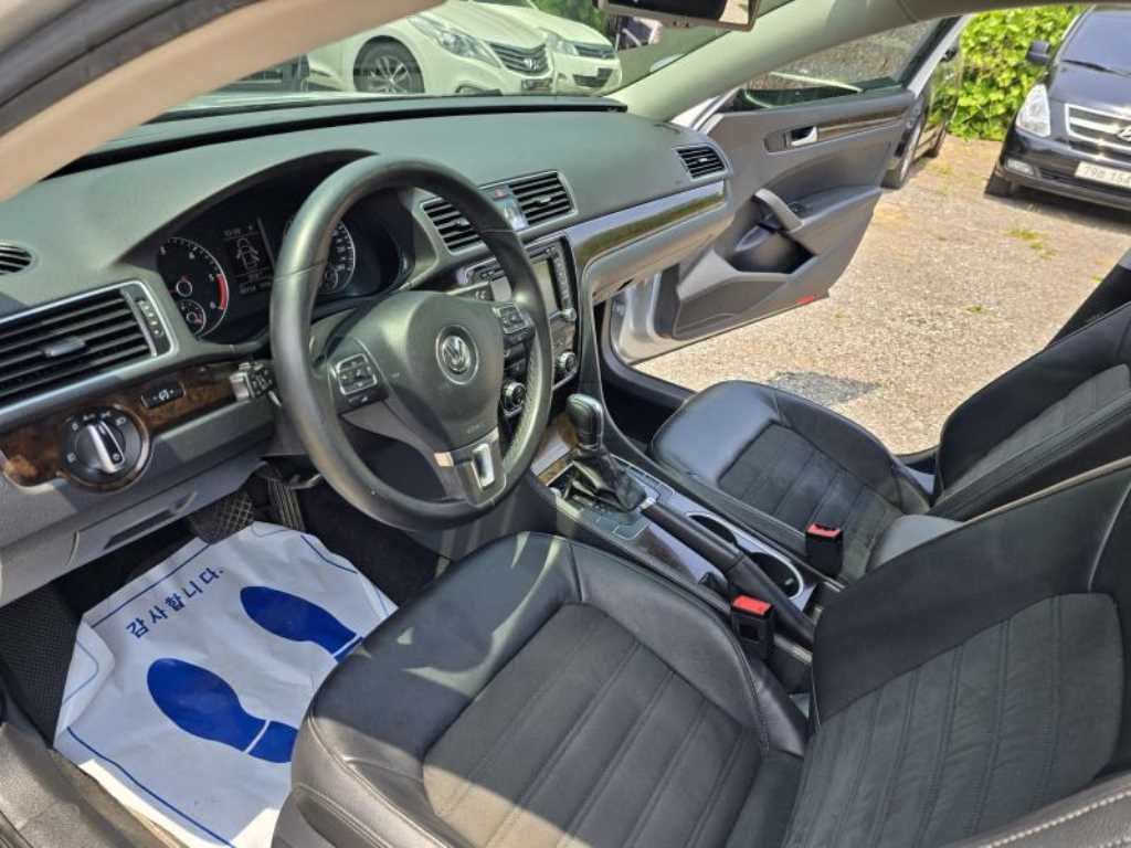 Volkswagen Passat 2014 Plateado - Importación desde Corea - HF Imports Iquique - Foto 13