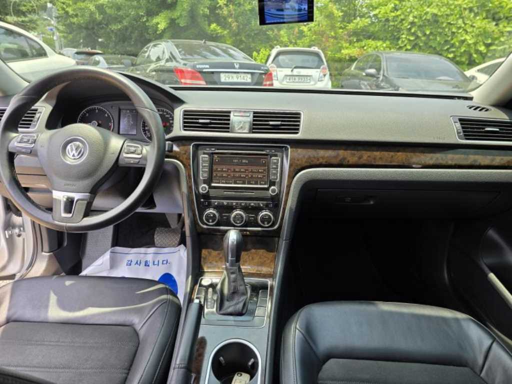 Volkswagen Passat 2014 Plateado - Importación desde Corea - HF Imports Iquique - Foto 17