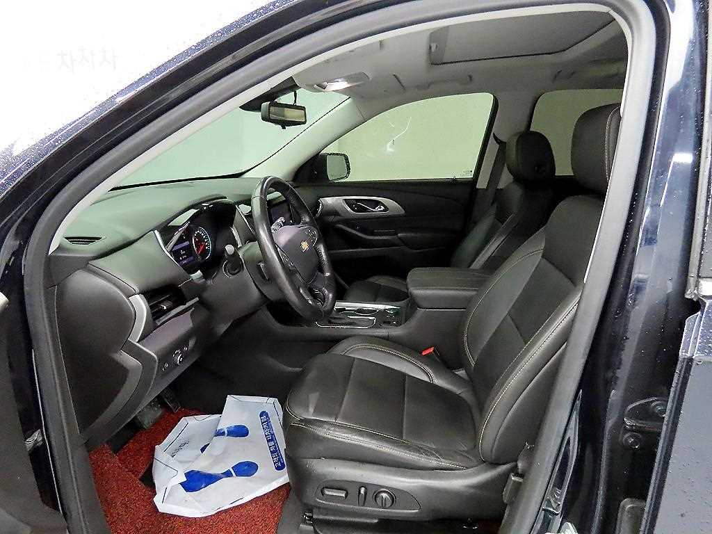 Chevrolet Travers - Vista 5