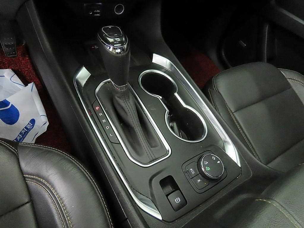 Chevrolet Travers - Vista 12