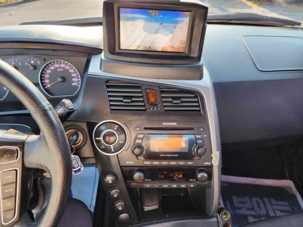 Ssangyong Korando - Vista 12