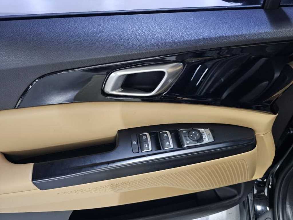 KIA Carnival - Vista 6