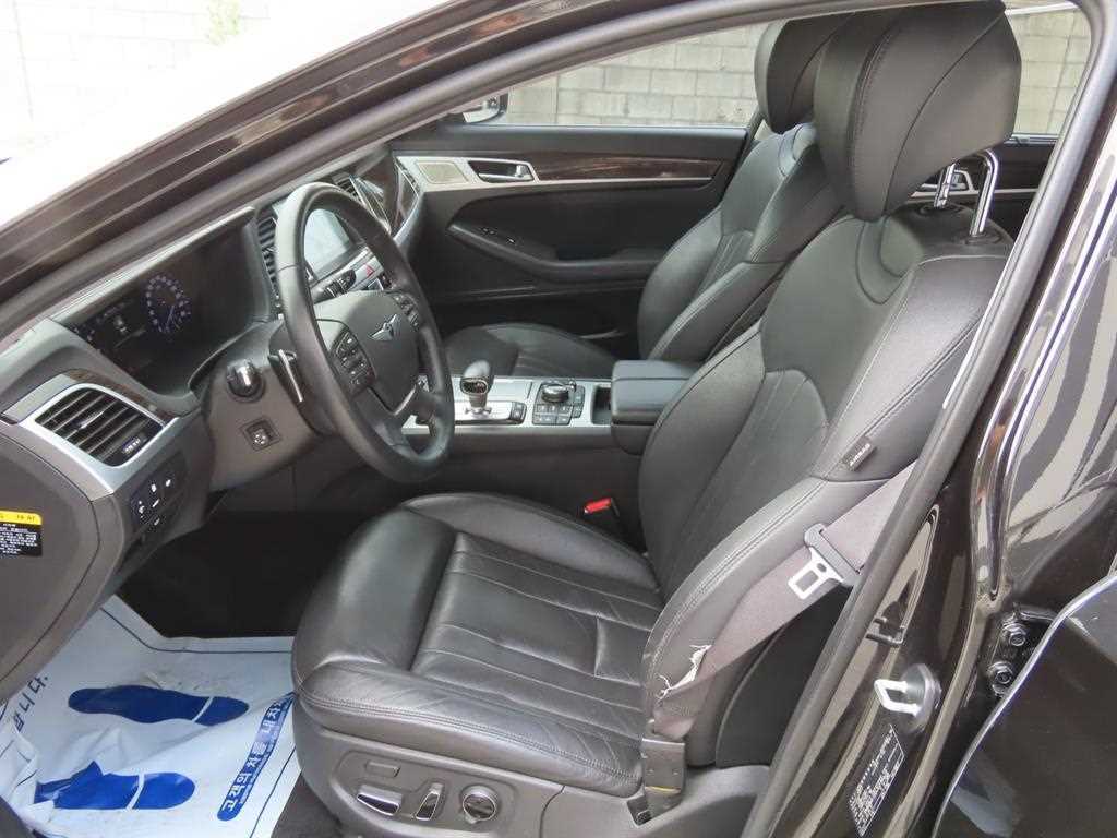 Genesis G80 - Vista 8