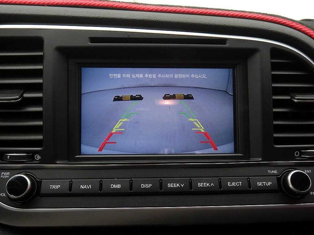 HYUNDAI Avante - Vista 12