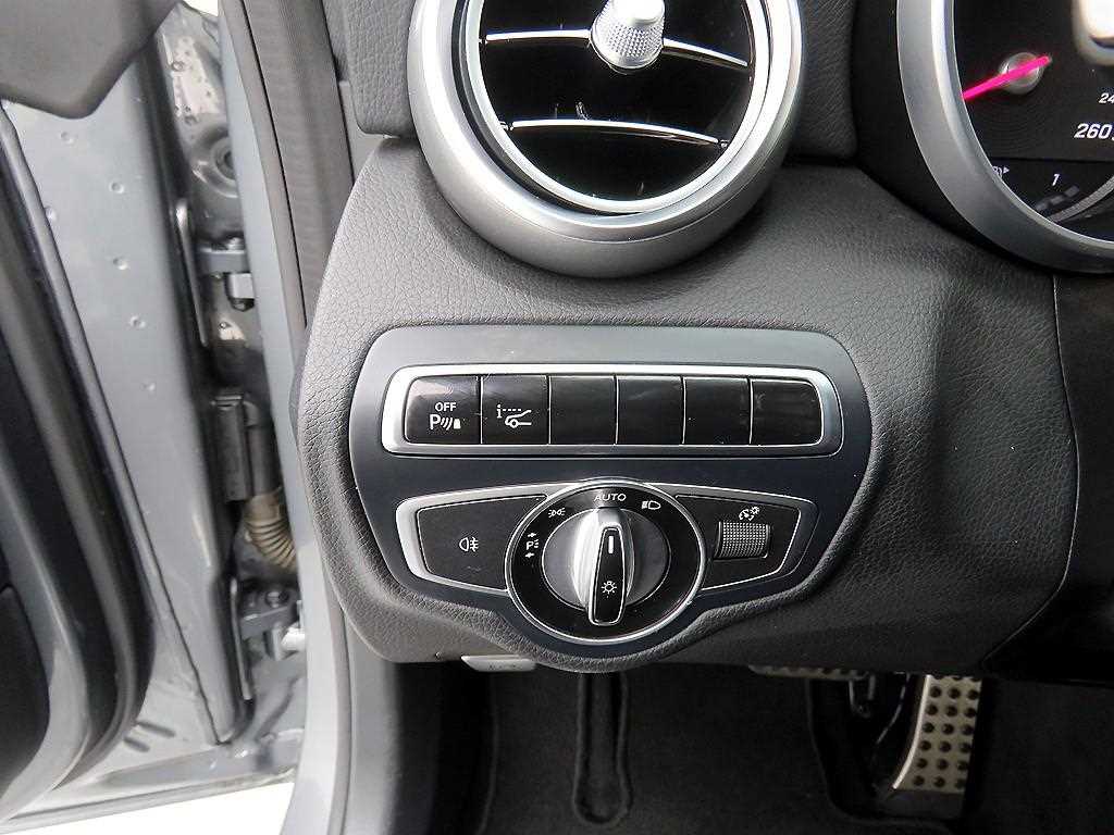 Mercedes Benz C Class - Vista 10