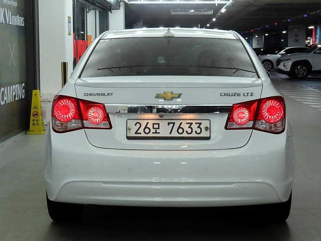 Chevrolet Cruise - Vista 5