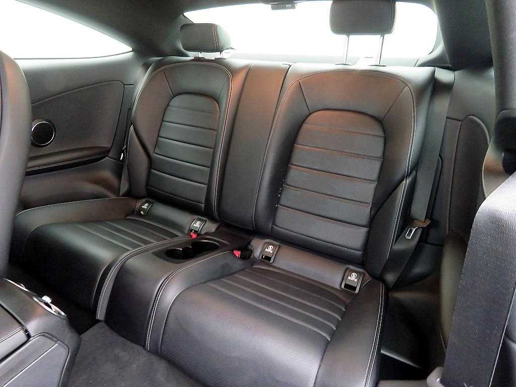 Mercedes Benz C Class - Vista 6