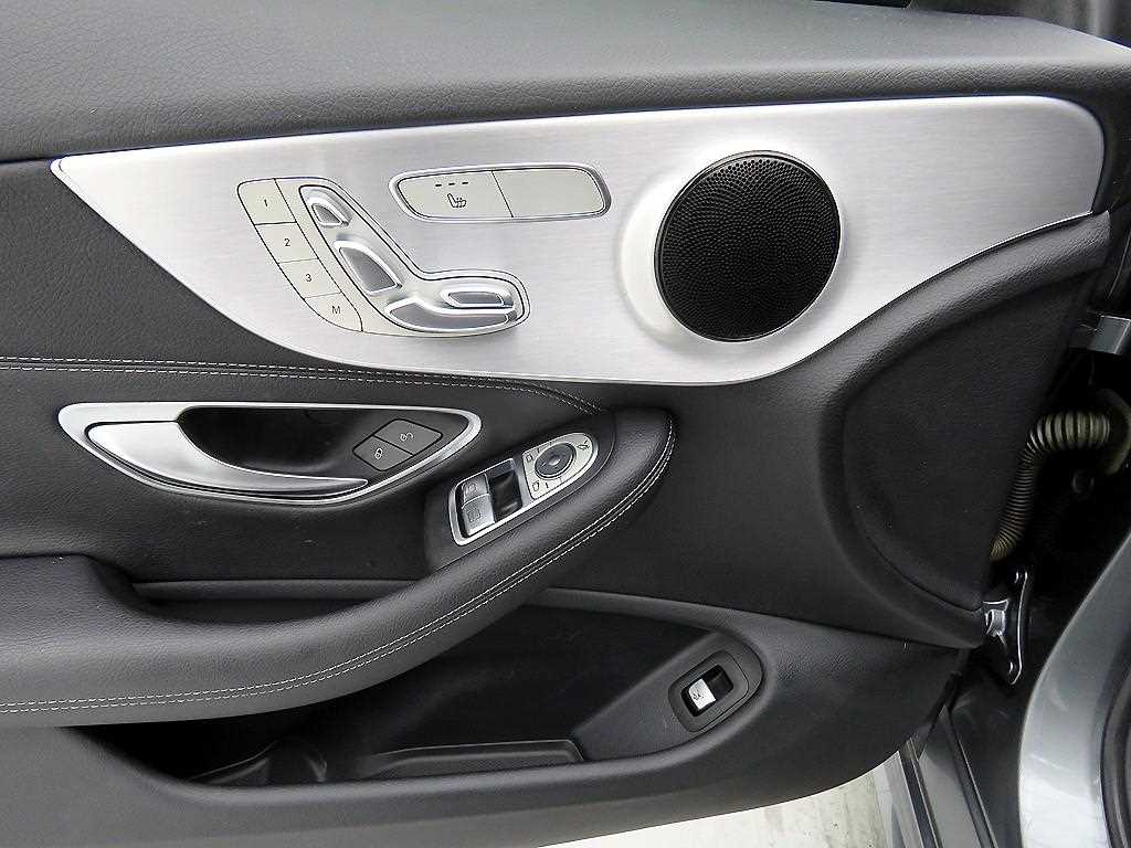 Mercedes Benz C Class - Vista 9