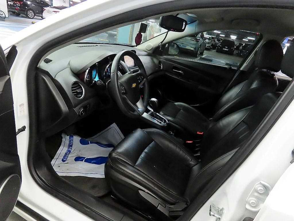 Chevrolet Cruise - Vista 6