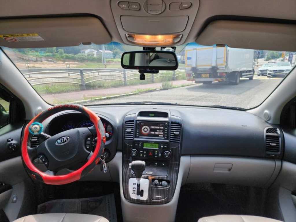 KIA Carnival - Vista 9