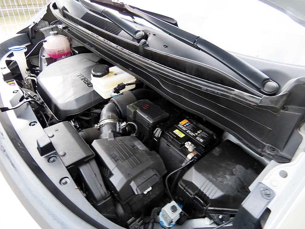 HYUNDAI Staria 2022 Plateado - Importación desde Corea - HF Imports Iquique - Foto 17