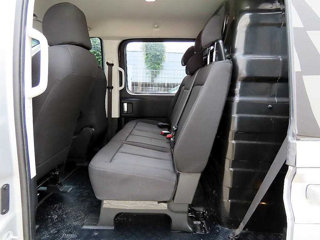 HYUNDAI Staria - Vista 6