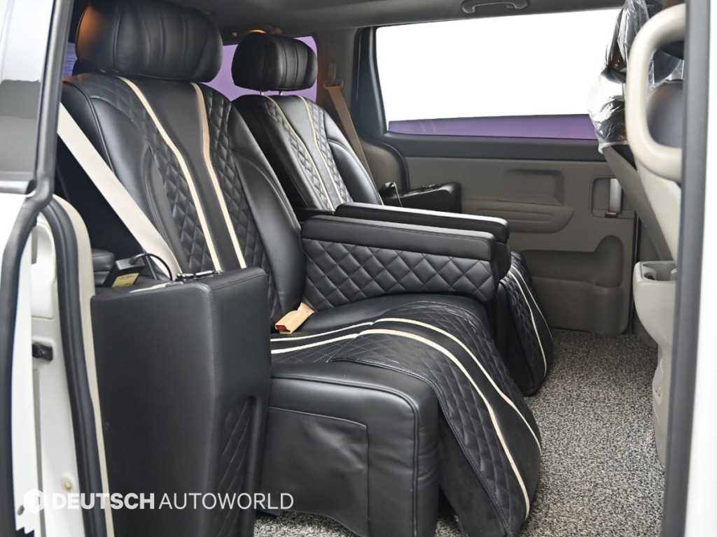 KIA Carnival - Vista 12