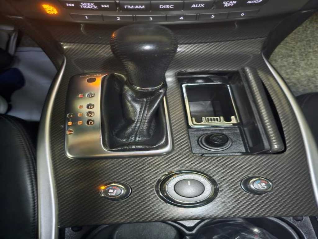 Infiniti M - Vista 12