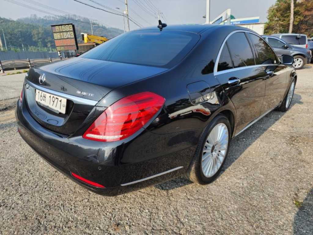 Mercedes Benz S Class - Vista 4