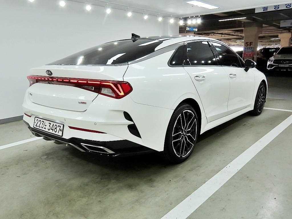 KIA K5 - Vista 4