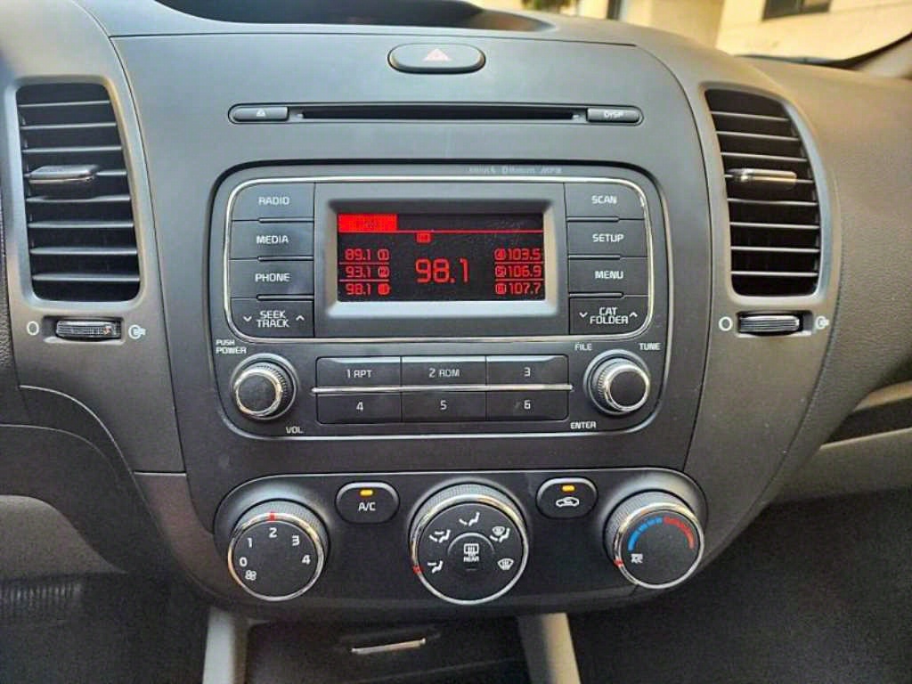 KIA K3 2016 Negro - Importación desde Corea - HF Imports Iquique - Foto 13