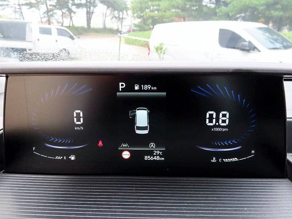 HYUNDAI Staria - Vista 9