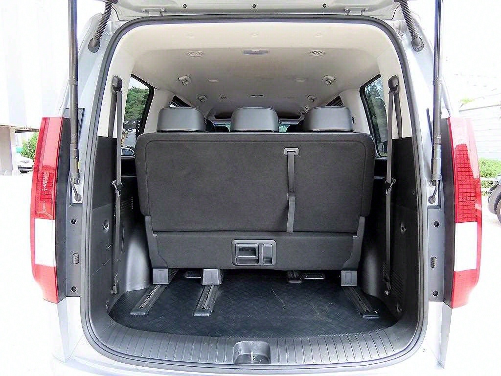 HYUNDAI Staria 2022 Gris - Importación desde Corea - HF Imports Iquique - Foto 17