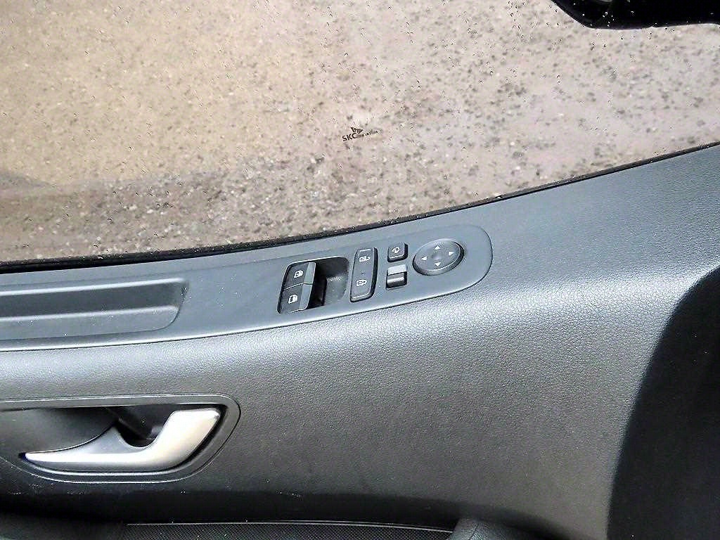 HYUNDAI Staria - Vista 11