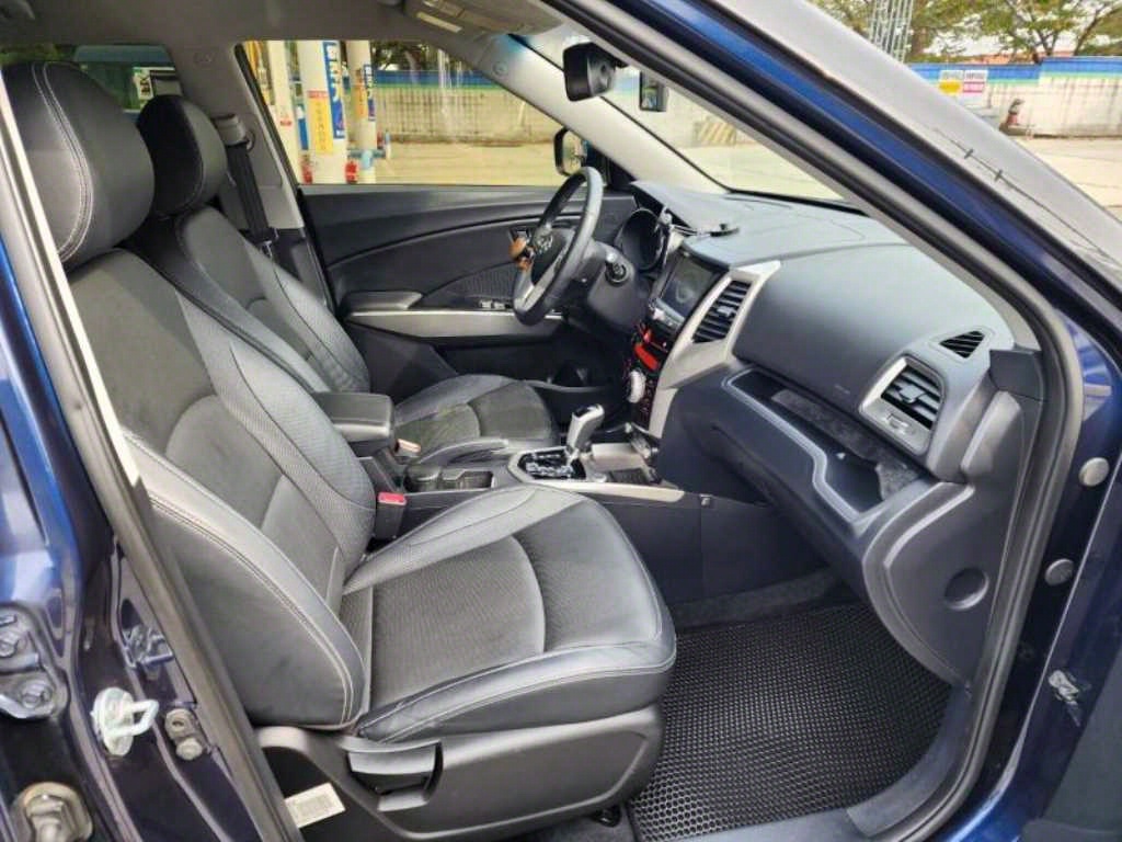 Ssangyong Tivoli 2016 Azul - Importación desde Corea - HF Imports Iquique - Foto 18