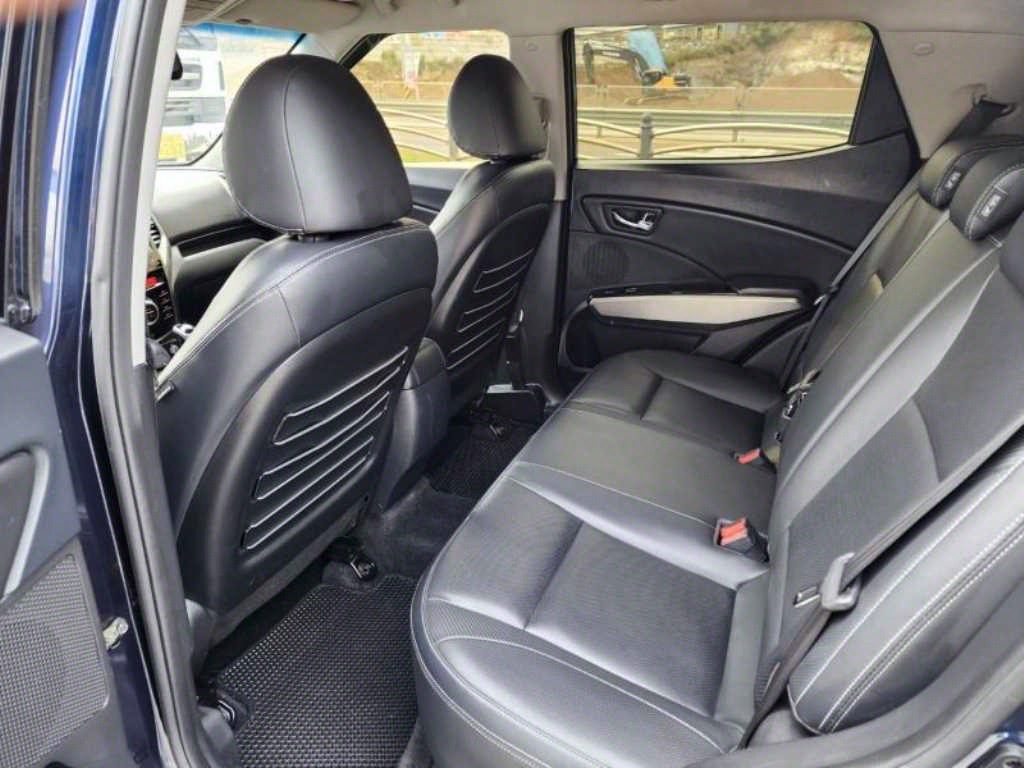 Ssangyong Tivoli 2016 Azul - Importación desde Corea - HF Imports Iquique - Foto 16