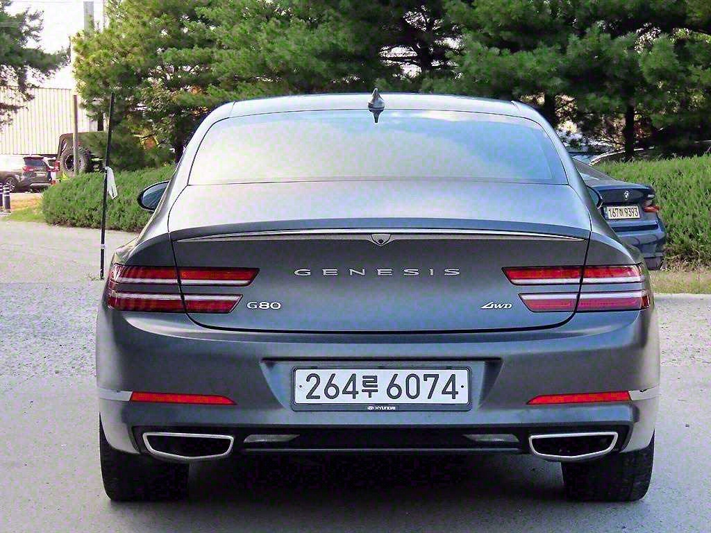 Genesis G80 - Vista 4