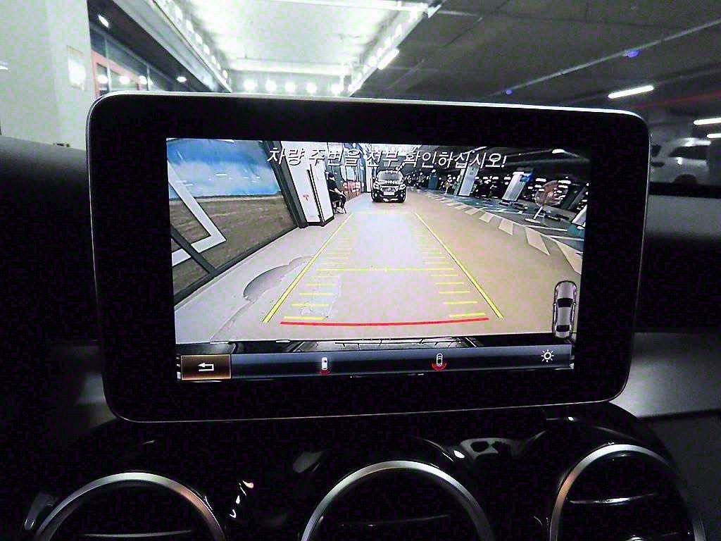 Mercedes Benz C Class 2018 Negro - Importación desde Corea - HF Imports Iquique - Foto 14