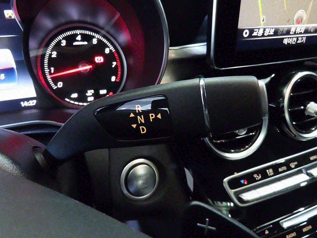 Mercedes Benz C Class - Vista 12