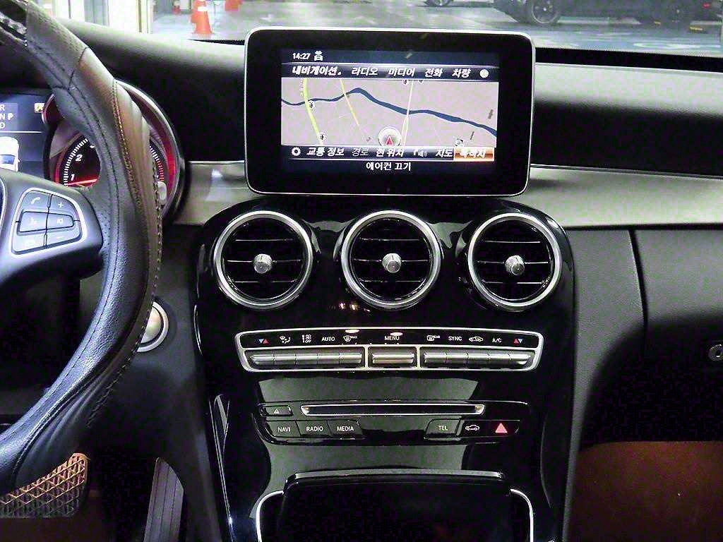 Mercedes Benz C Class - Vista 11