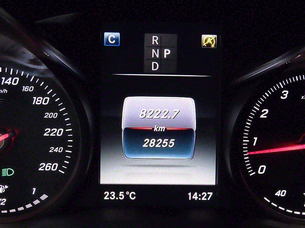 Mercedes Benz C Class - Vista 9