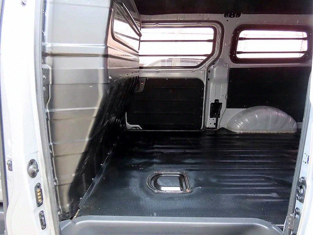 HYUNDAI Starex - Vista 6