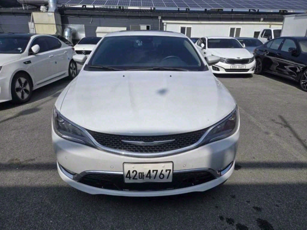 Chrysler 200