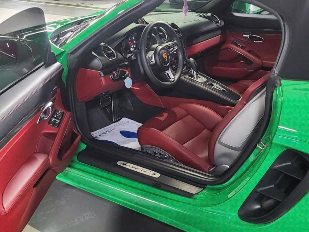 Porsche 718 - Vista 9