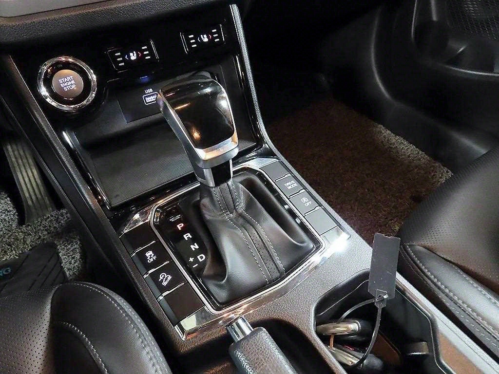 Ssangyong Korando - Vista 11