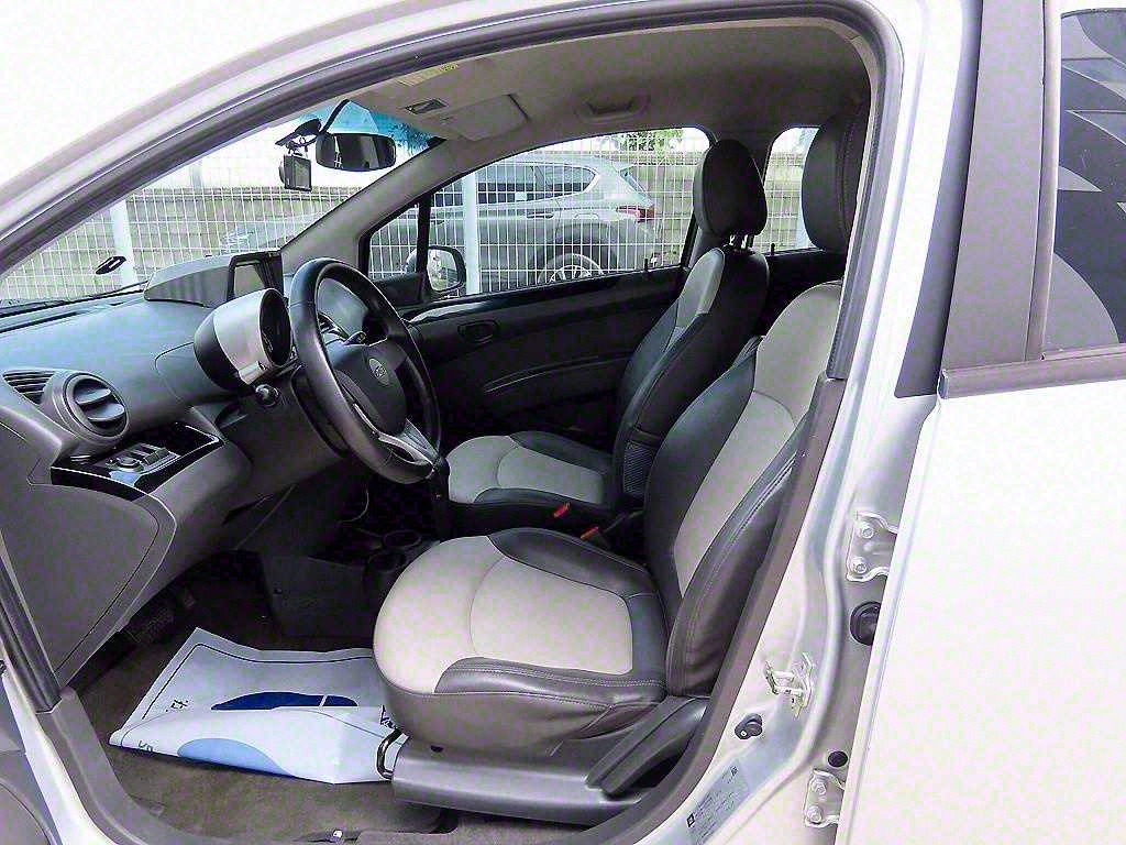 Chevrolet Spark - Vista 5