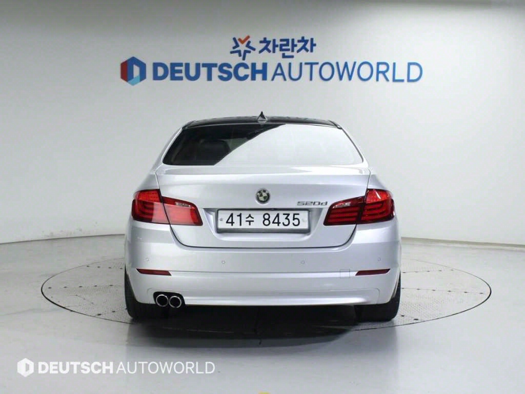 BMW 5 Series - Vista 4