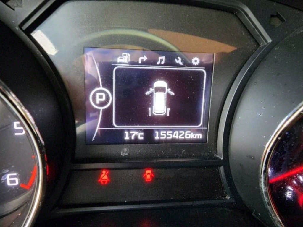 KIA Carnival - Vista 8