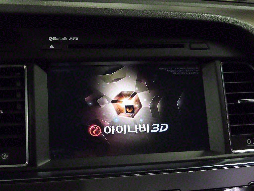 HYUNDAI Sonata - Vista 8